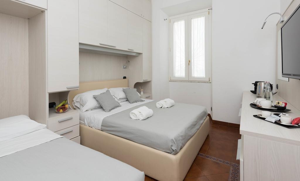 Hotel Andenis Luxury House à Rome Extérieur photo