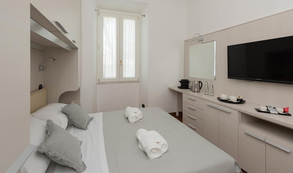 Hotel Andenis Luxury House à Rome Extérieur photo