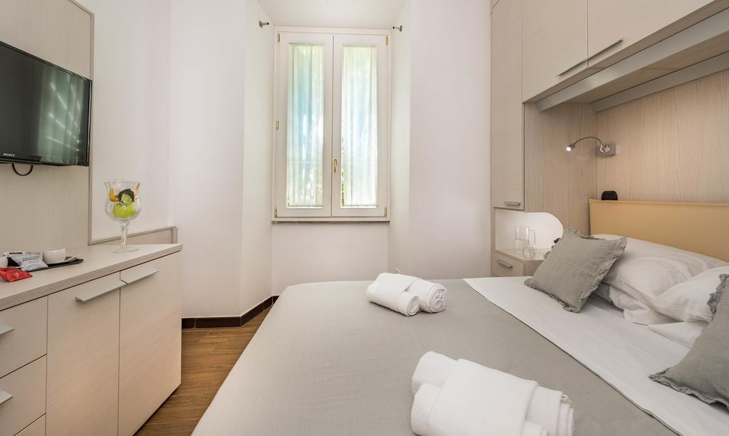 Hotel Andenis Luxury House à Rome Extérieur photo